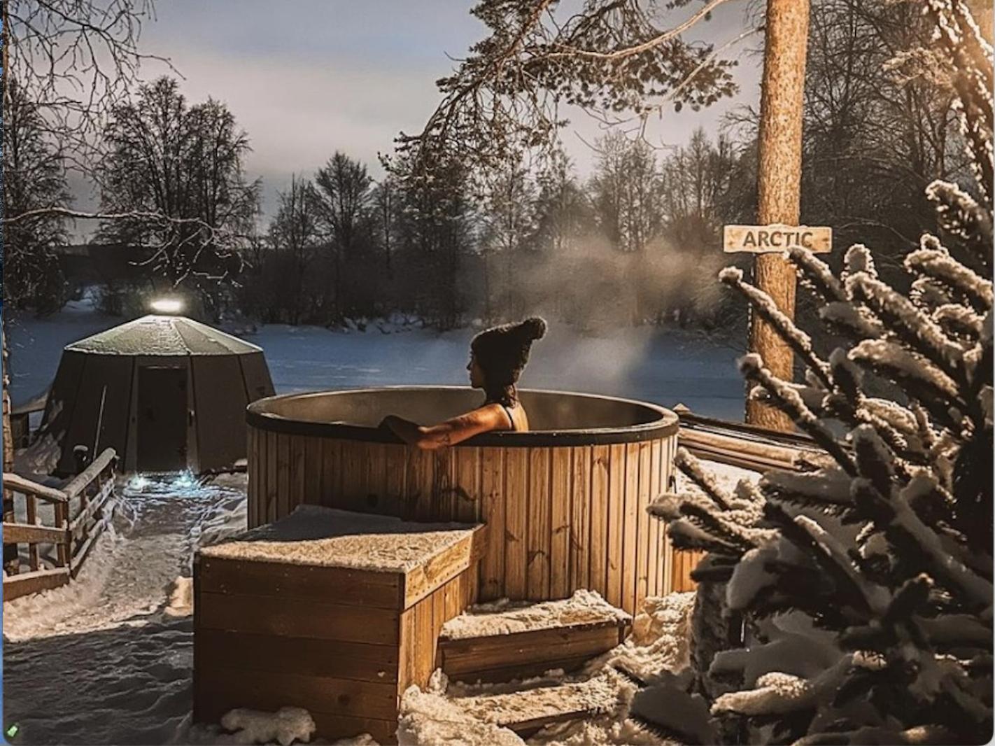 Aurora Igloo With Private Hot Tub By Invisible Forest Lodge Рованиеми Экстерьер фото